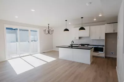 1440 W Pleasant View Dr #3, Kaysville, UT 84037 - Photo 8