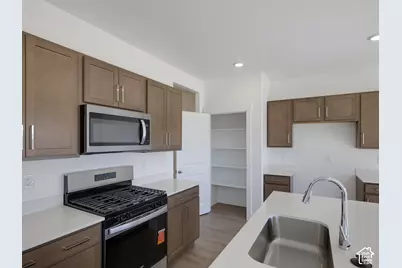 1672 N Old Loon Ave #107, Tooele, UT 84074 - Photo 8