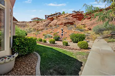 23 N Shadow Ridge Dr, Washington, UT 84780 - Photo 8