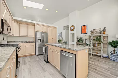 23 N Shadow Ridge Dr, Washington, UT 84780 - Photo 16