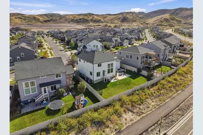 4452 W Bartlett Dr, Herriman, UT 84096 - Photo 30