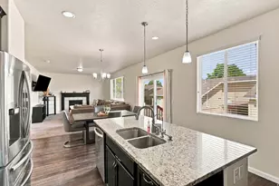 6668 N Pratt Pl E, Stansbury Park, UT 84074 - Photo 8