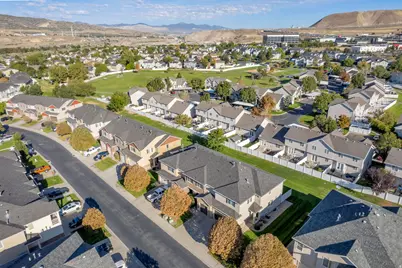 3166 W Desert Lily Dr, Lehi, UT 84043 - Photo 4