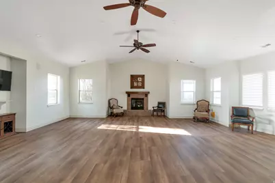 3166 W Desert Lily Dr, Lehi, UT 84043 - Photo 32
