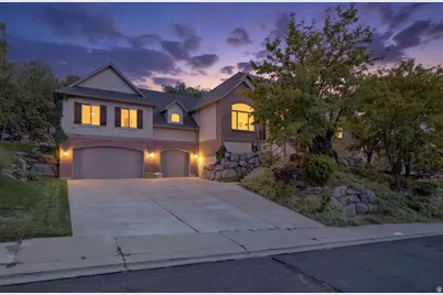 8994 S Forest Lake Cir, Cedar Hills, UT 84062 - Photo 2