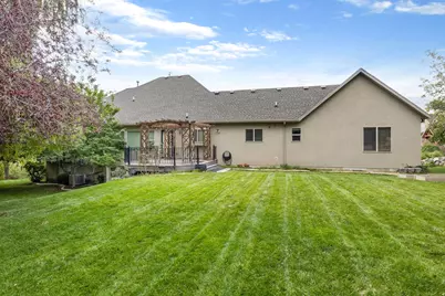 8994 S Forest Lake Cir, Cedar Hills, UT 84062 - Photo 4