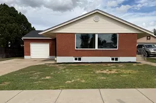 272 E 4800 S, Washington Terrace, UT 84405 - Photo 2