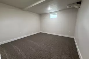 272 E 4800 S, Washington Terrace, UT 84405 - Photo 12
