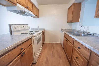 870 S 1625 E #B, Clearfield, UT 84015 - Photo 6