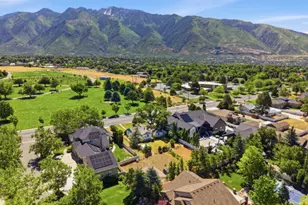 10850 S 1700 E, Sandy, UT 84092 - Photo 4