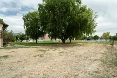 2129 W 2700 N, Farr West, UT 84404 - Photo 38
