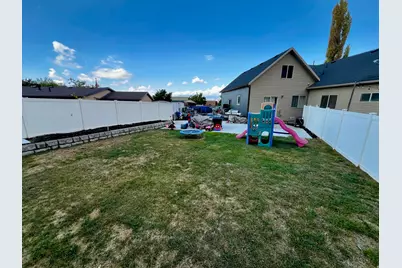 1066 N 300 E, Pleasant Grove, UT 84062 - Photo 38