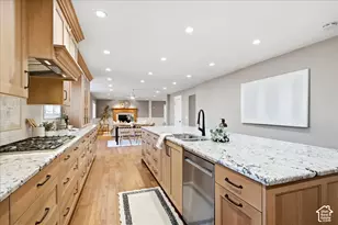 7262 S Towncrest Dr, Cottonwood Heights, UT 84121 - Photo 12