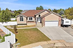 569 E 2200 S, Clearfield, UT 84015 - Photo 2
