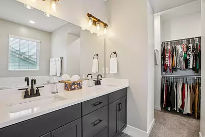 11004 S Holly Springs Dr W, South Jordan, UT 84009 - Photo 12