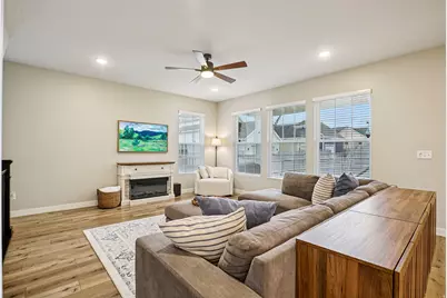 11004 S Holly Springs Dr W, South Jordan, UT 84009 - Photo 2