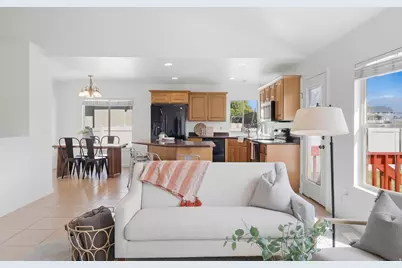 1018 N 2325 W, Layton, UT 84041 - Photo 6