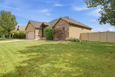 1018 N 2325 W, Layton, UT 84041 - Photo 2