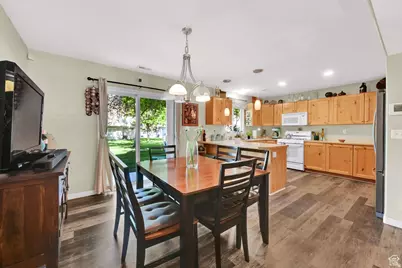 1427 S Blossom Ln, Ogden, UT 84404 - Photo 8