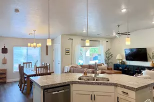3911 S Sugar Plum Way, Washington, UT 84780 - Photo 8