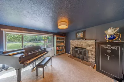 1987 S Claremont Dr E, Bountiful, UT 84010 - Photo 10