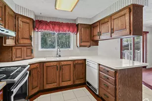 239 S Edgehill Dr, Fruit Heights, UT 84037 - Photo 14