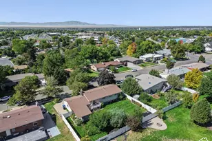 239 S Edgehill Dr, Fruit Heights, UT 84037 - Photo 54