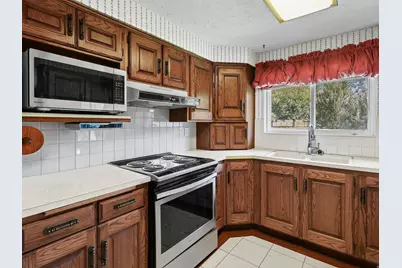 239 S Edgehill Dr, Fruit Heights, UT 84037 - Photo 14