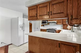 239 S Edgehill Dr, Fruit Heights, UT 84037 - Photo 12