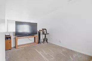 732 E Sand Dollar Dr S, Sandy, UT 84094 - Photo 20