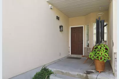 732 E Sand Dollar Dr S, Sandy, UT 84094 - Photo 2