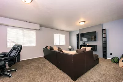 4197 Lily Dr, Roy, UT 84067 - Photo 16