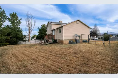 4197 Lily Dr, Roy, UT 84067 - Photo 38
