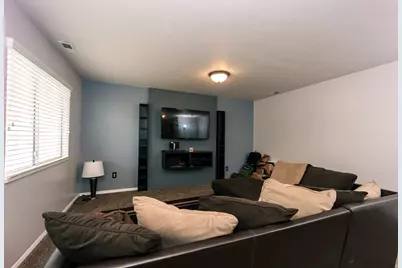 4197 Lily Dr, Roy, UT 84067 - Photo 18