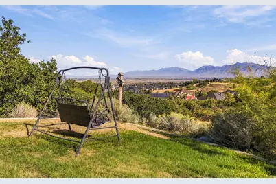 92 W Salem Hills Dr, Elk Ridge, UT 84651 - Photo 8