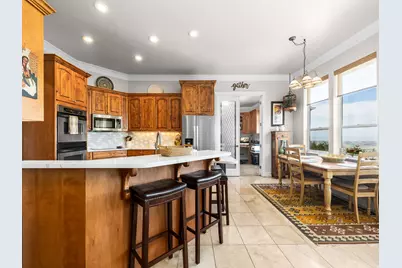 92 W Salem Hills Dr, Elk Ridge, UT 84651 - Photo 16