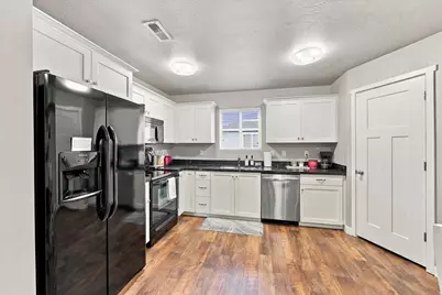 287 N 680 E, Vineyard, UT 84059 - Photo 10