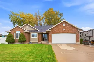 652 N 2750 W, West Point, UT 84015 - Photo 2