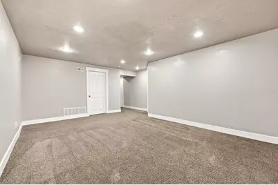 8533 S Sunrise Oak Dr, West Jordan, UT 84081 - Photo 22