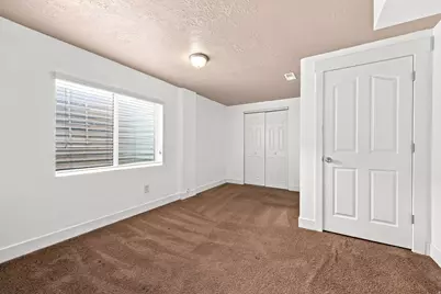 8533 S Sunrise Oak Dr, West Jordan, UT 84081 - Photo 24