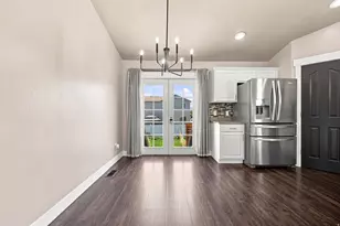 8533 S Sunrise Oak Dr, West Jordan, UT 84081 - Photo 12