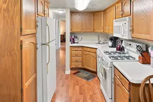 881 E Maple Vw Dr, Salt Lake City, UT 84106 - Photo 6