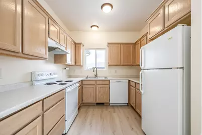 4223 N Pinion Cir W, Eagle Mountain, UT 84005 - Photo 6
