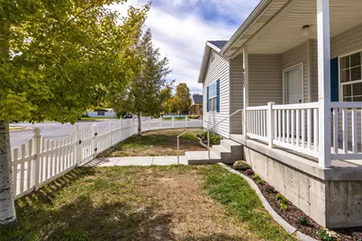 4223 N Pinion Cir W, Eagle Mountain, UT 84005 - Photo 32