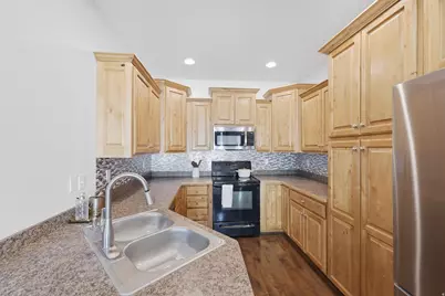 631 E 110 S, American Fork, UT 84003 - Photo 14