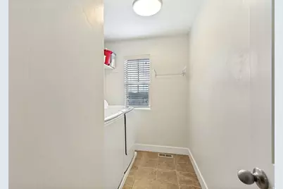 9012 N Suffolk Ln E, Eagle Mountain, UT 84005 - Photo 28