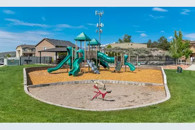 9012 N Suffolk Ln E, Eagle Mountain, UT 84005 - Photo 48