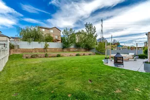 9012 N Suffolk Ln E, Eagle Mountain, UT 84005 - Photo 42