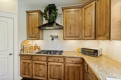 9012 N Suffolk Ln E, Eagle Mountain, UT 84005 - Photo 8