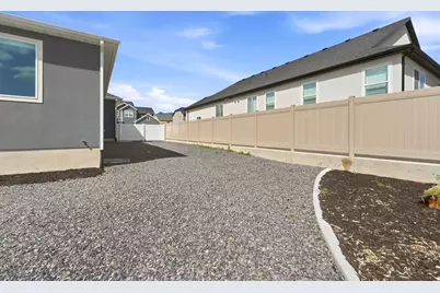 5420 N Cliffrose Dr, Eagle Mountain, UT 84005 - Photo 38